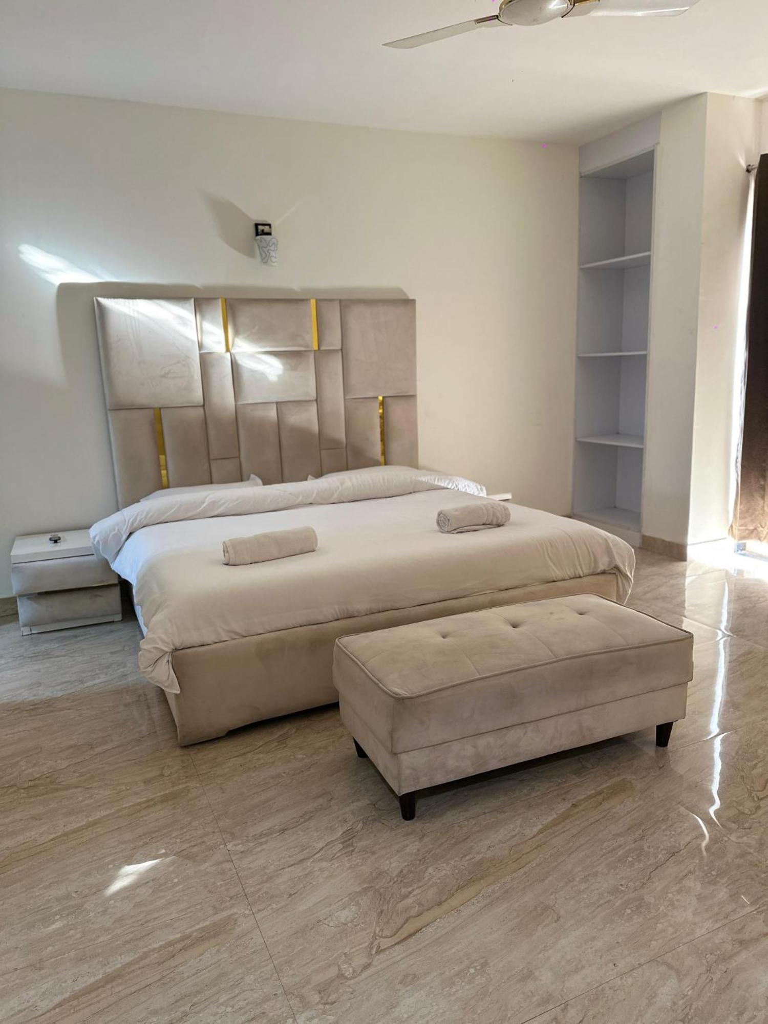 Sky Villa With Private Pool Noida Esterno foto