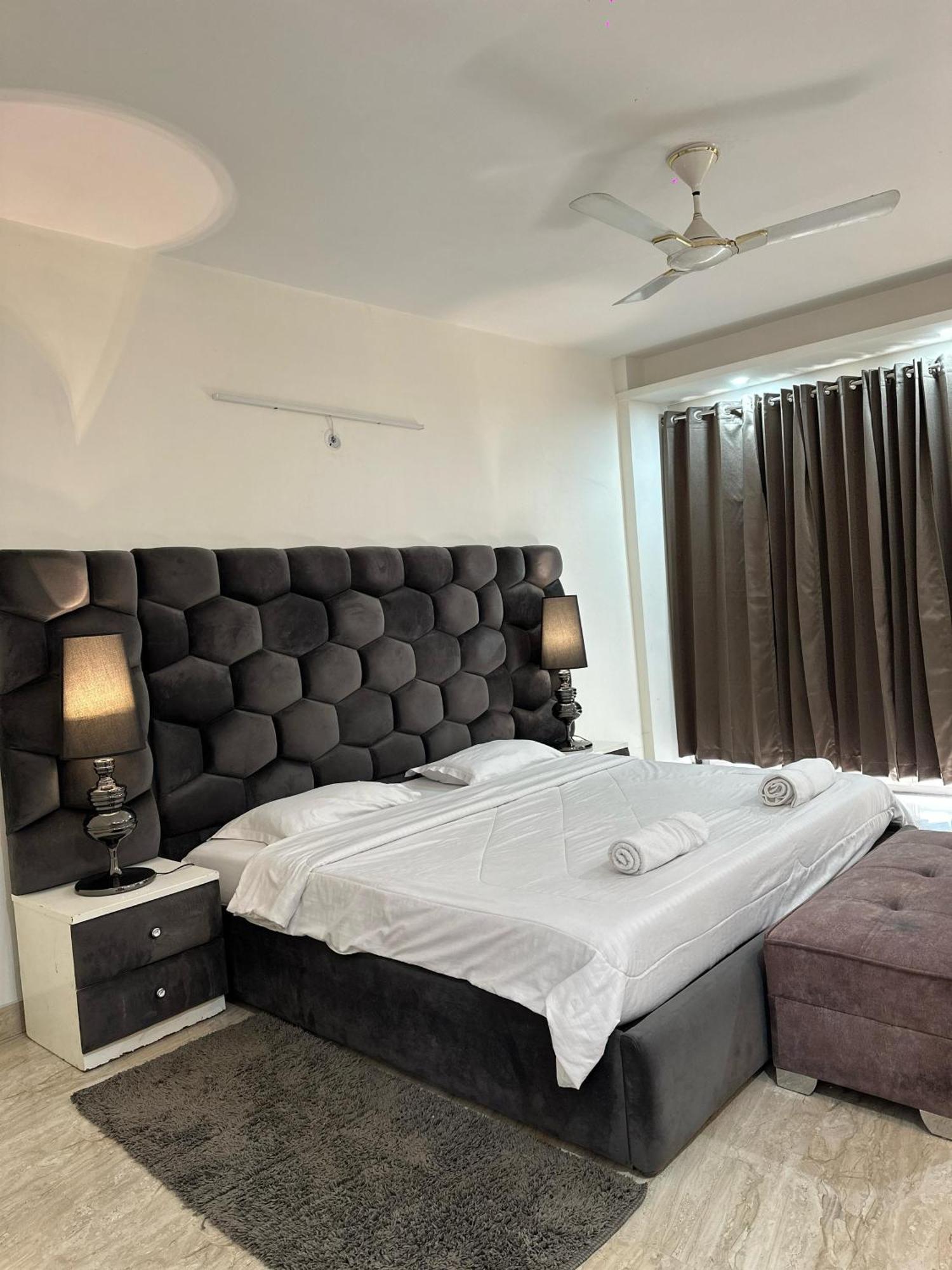 Sky Villa With Private Pool Noida Esterno foto